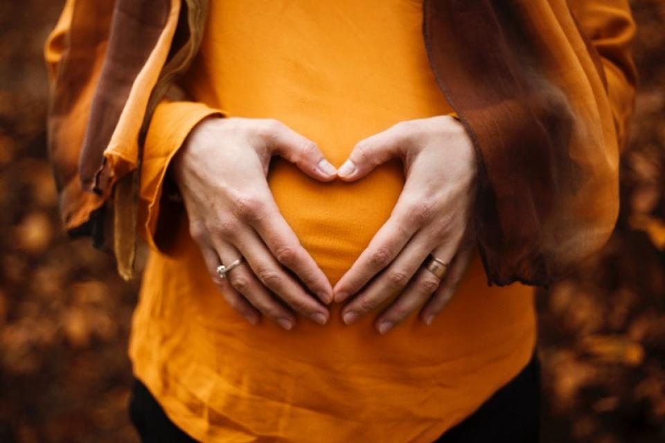 Soulagez vos douleurs de grossesse grâce au massage pour femme enceinte !